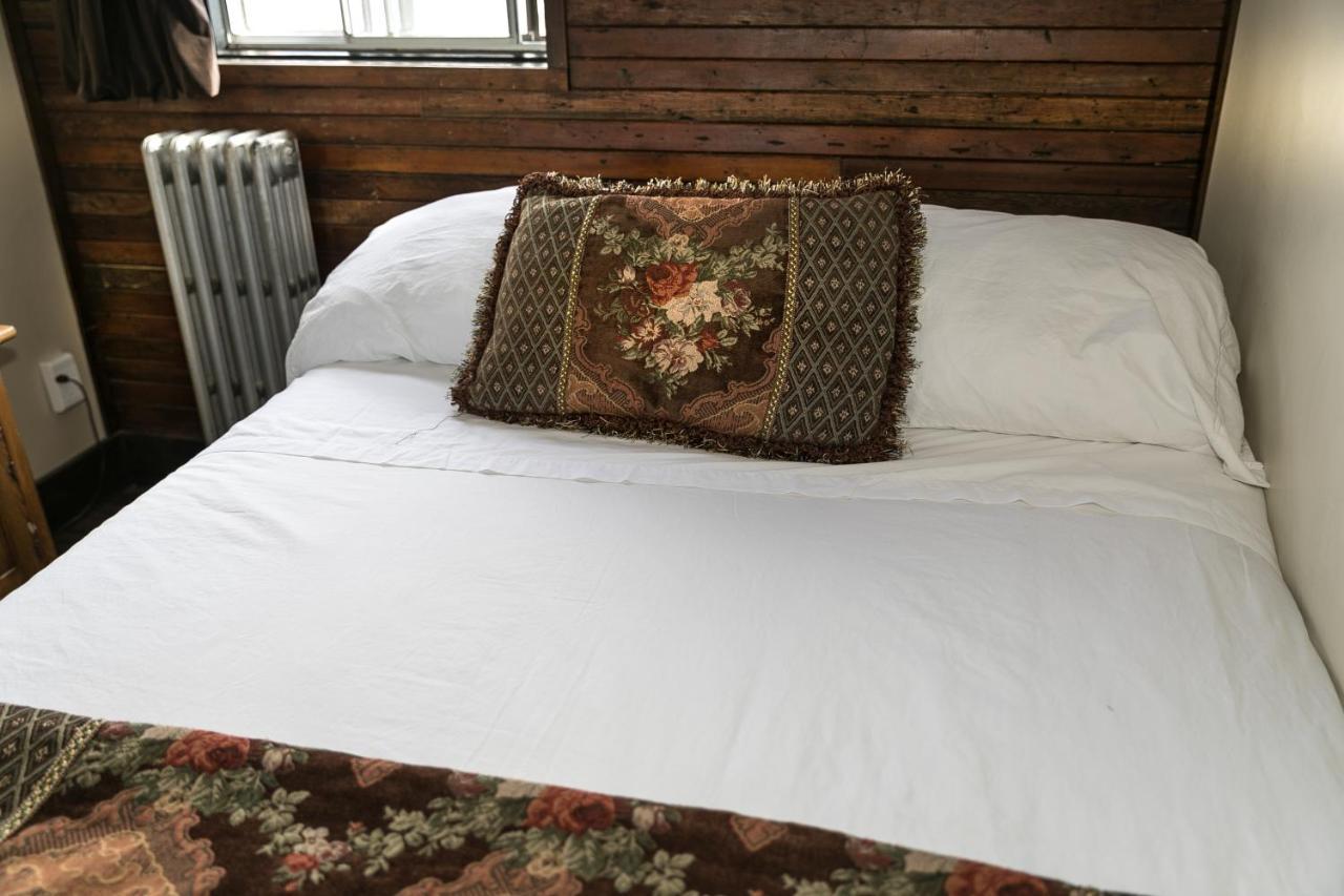 The Cochrane Rockyview Hotel Eksteriør bilde
